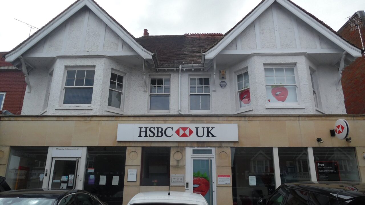 HSBC Bank Branch storefront in Beaconsfield, UK