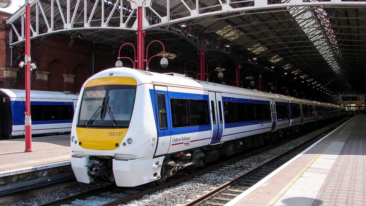 A Chiltern Railways class 168 train