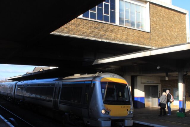 Chiltern Railways train 168219 at Banbury station on a service to London Marylebone