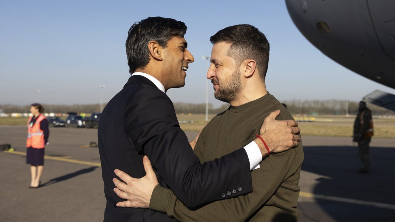 Prime Minister Rishi Sunak greets Volodymyr Zelenskyy